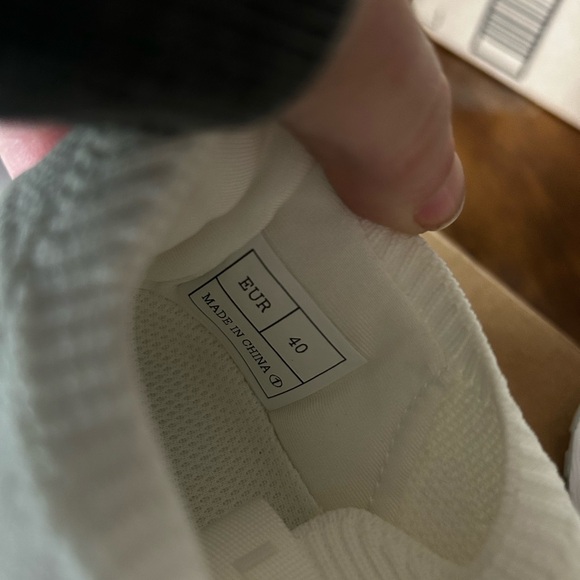 Walked shoes - Picture 3 of 3